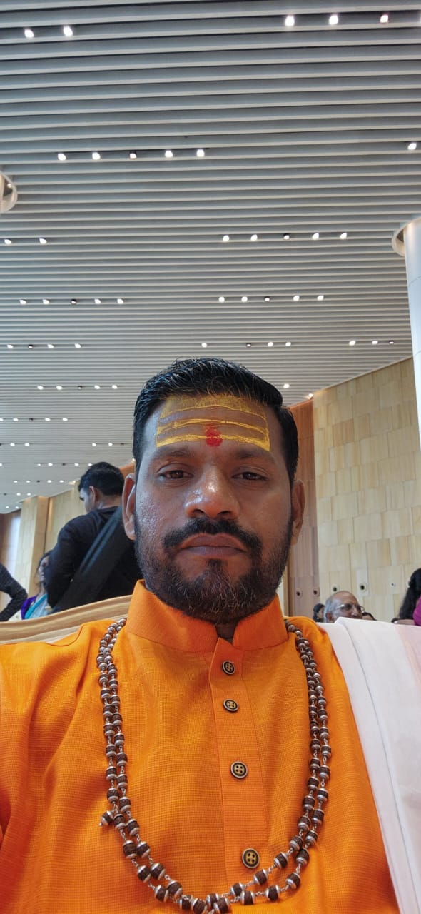 Guruji performing puja